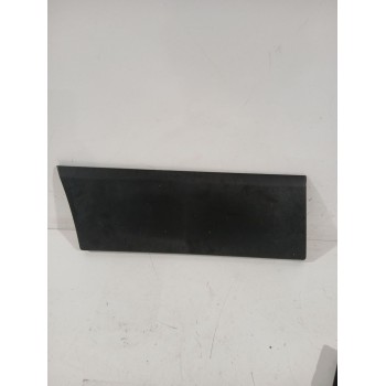 Recambio de molduras para renault referencia OEM IAM 93868748  