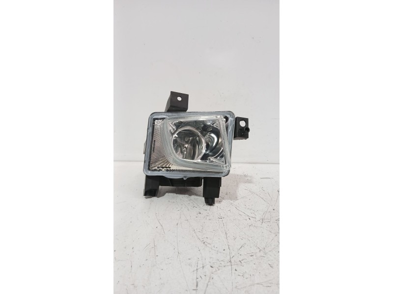 Recambio de faro antiniebla derecho para opel referencia OEM IAM 93181410  