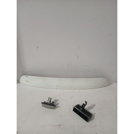 Recambio de molduras para  referencia OEM IAM 90810 / 5517U100  