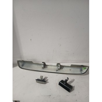 Recambio de molduras para  referencia OEM IAM 90810 / 5517U100  