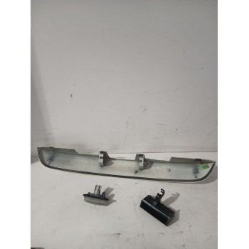 Recambio de molduras para  referencia OEM IAM 90810 / 5517U100  