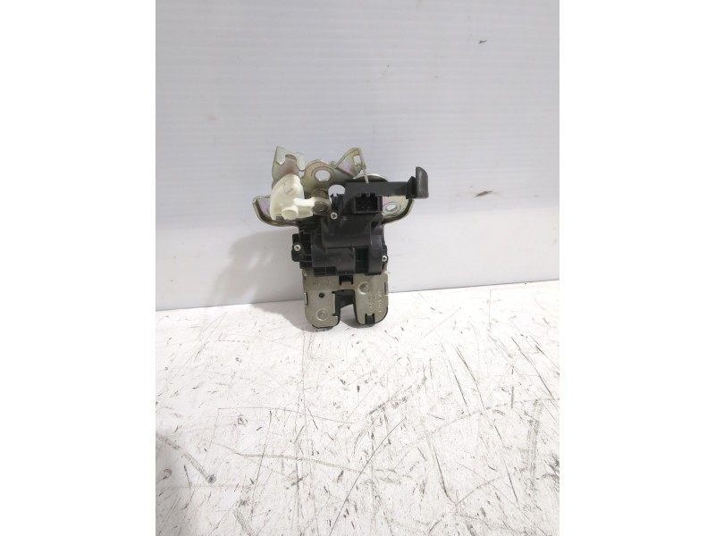 Recambio de cerradura maletero / porton para skoda referencia OEM IAM 5E0827505  