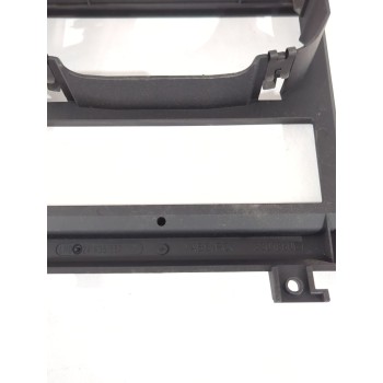 Recambio de moldura para opel referencia OEM IAM 24435557/330188061  