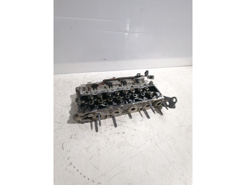 Recambio de culata para peugeot referencia OEM IAM 9684487210  
