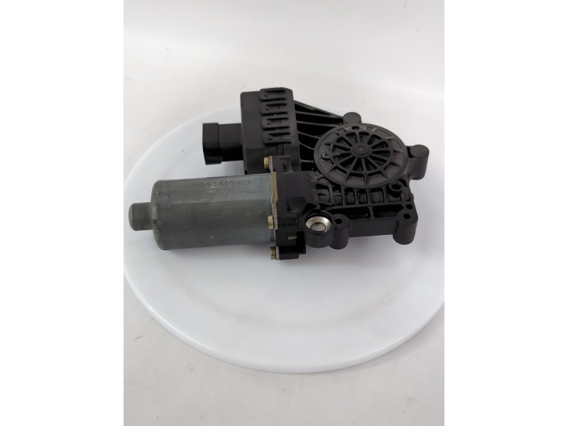 Recambio de motor elevalunas delantero izquierdo para opel referencia OEM IAM 90560431  