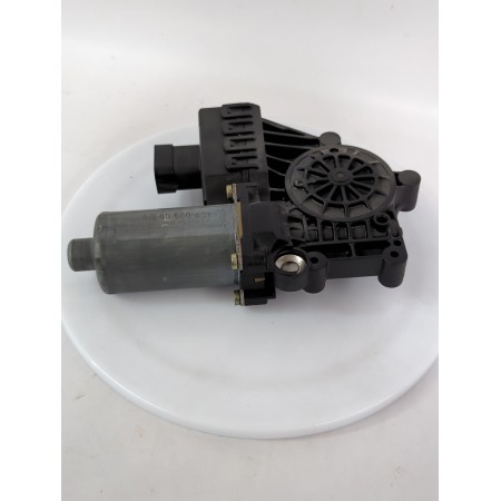 Recambio de motor elevalunas delantero izquierdo para opel referencia OEM IAM 90560431  