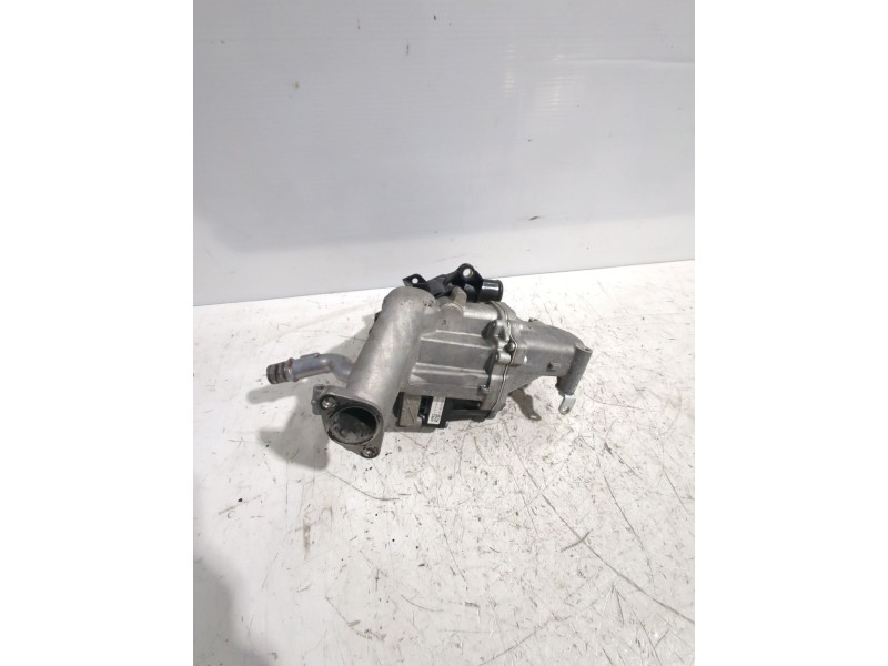 Recambio de valvula egr para peugeot referencia OEM IAM 702209140  