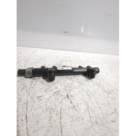 Recambio de rampa inyectora para ford referencia OEM IAM 968529758003  