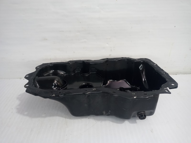 Recambio de carter para kia sportage (nq5) drive referencia OEM IAM 215102M800  