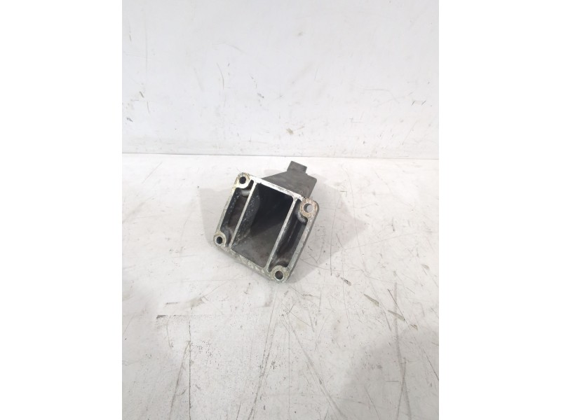 Recambio de soporte motor para mercedes-benz referencia OEM IAM A606223  