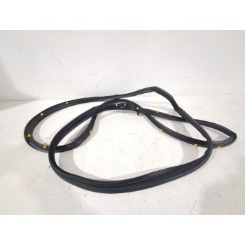 Recambio de goma contorno para nissan referencia OEM IAM 808304EA0E  