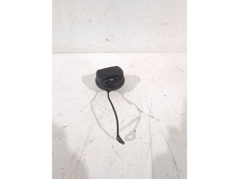 Recambio de tapon combustible para opel referencia OEM IAM 13140958  