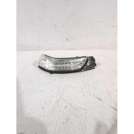Recambio de piloto intermitente izquierdo para toyota referencia OEM IAM 8174005050A6A10  