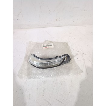 Recambio de piloto intermitente izquierdo para toyota referencia OEM IAM 8174005050A6A10  