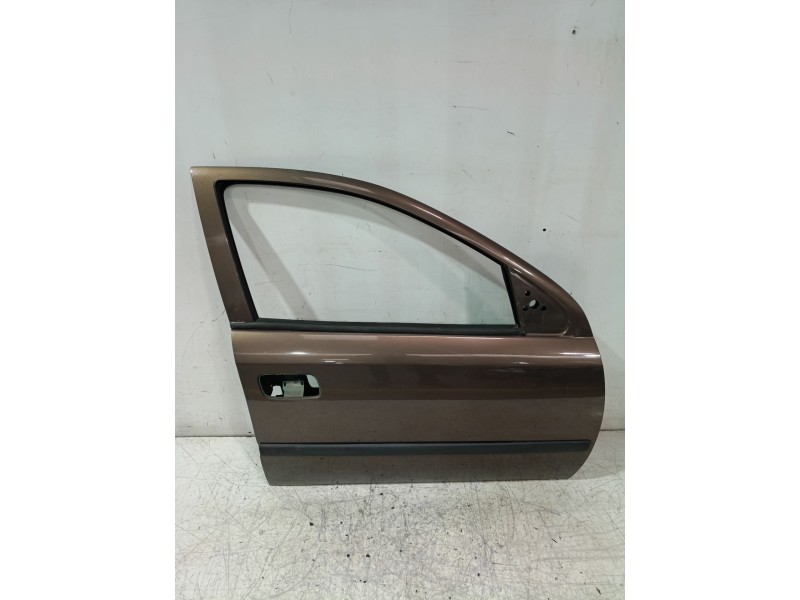 Recambio de puerta delantera derecha para opel astra g hatchback (t98) 1.6 (f08, f48) referencia OEM IAM 13116452  