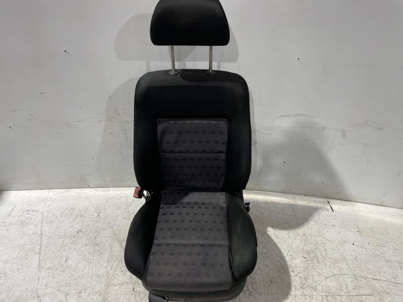 Recambio de asiento delantero izquierdo para volkswagen passat berlina (3b3) advance referencia OEM IAM 3B0881105AR  