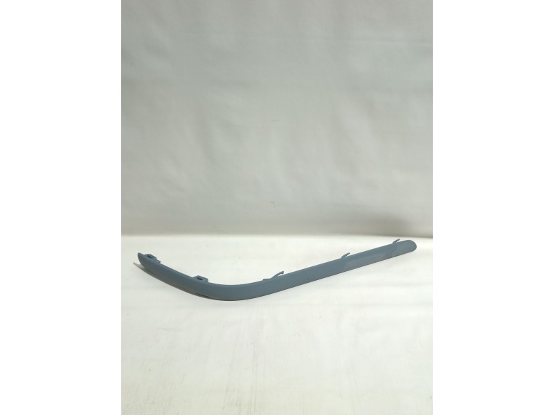 Recambio de moldura para toyota referencia OEM IAM 5275305020  
