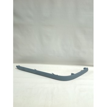 Recambio de moldura para toyota referencia OEM IAM 5275305020  