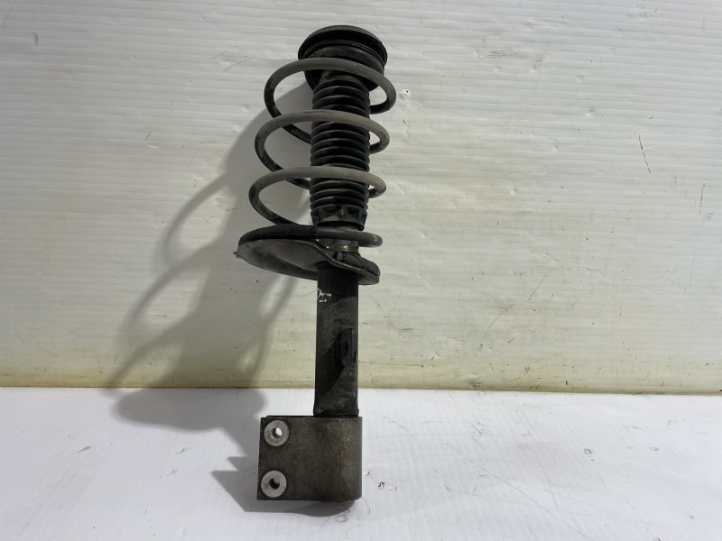 Recambio de amortiguador delantero izquierdo para citroën c4 sedan collection referencia OEM IAM 5202WL  