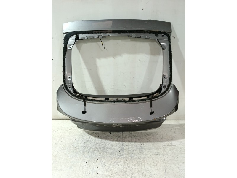 Recambio de porton trasero para renault referencia OEM IAM 901229789R/282304642R  