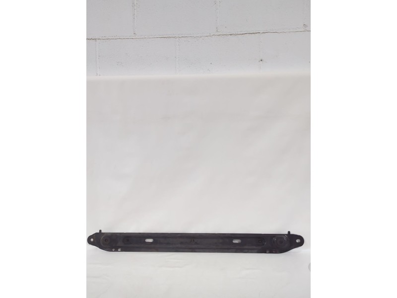 Recambio de travesaño inferior para citroën c4 i (lc_) 1.6 16v referencia OEM IAM C03S47  