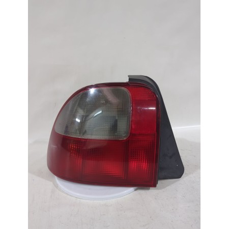 Recambio de piloto trasero izquierdo para rover 400 ii hatchback (rt) 414 si referencia OEM IAM XFB101050/S102R02F00  