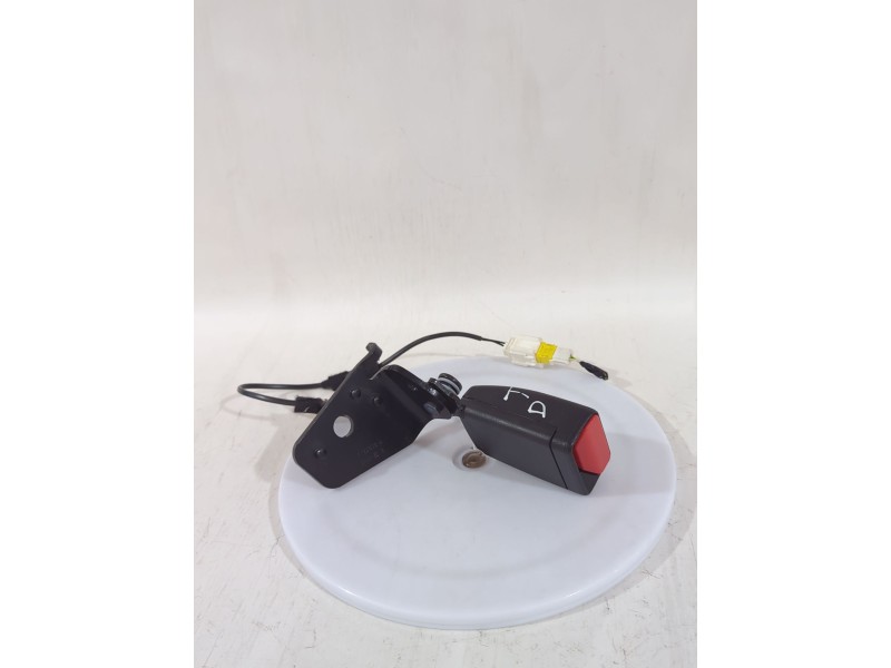 Recambio de enganche cinturon trasero derecho para peugeot 508 i (8d_) 2.0 bluehdi 150 referencia OEM IAM 8976J5/6163908A  