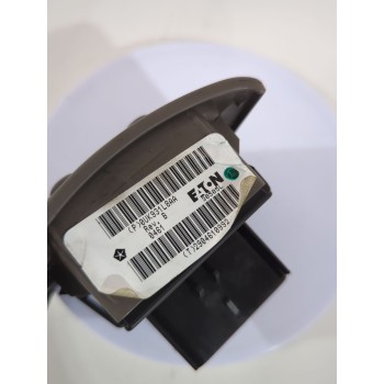 Recambio de mando elevalunas delantero izquierdo para chrysler pt cruiser (pt_) 2.2 crd referencia OEM IAM 0UK931L8AA  