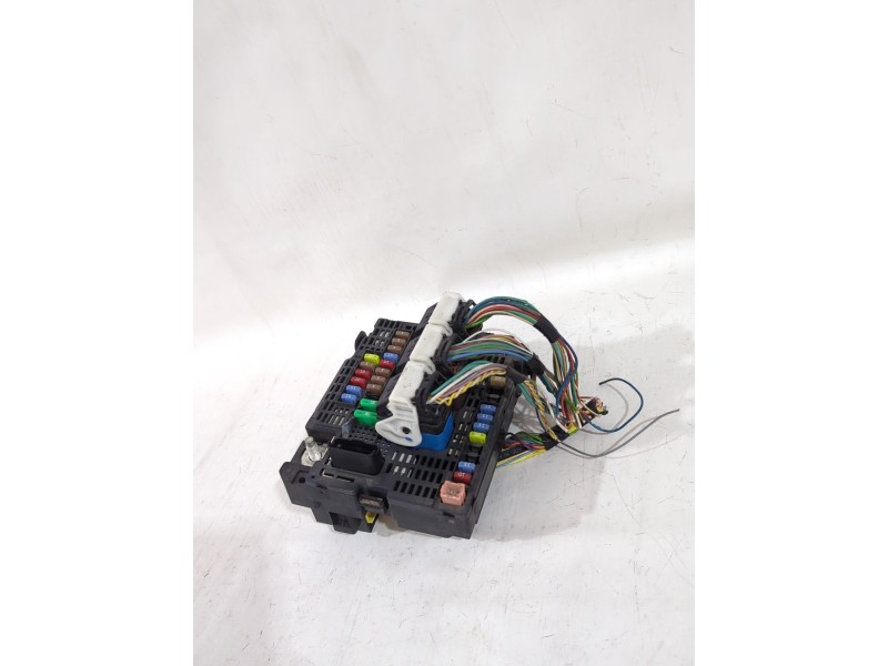 Recambio de caja reles / fusibles para peugeot 508 i (8d_) 2.0 bluehdi 150 referencia OEM IAM 9810296480  