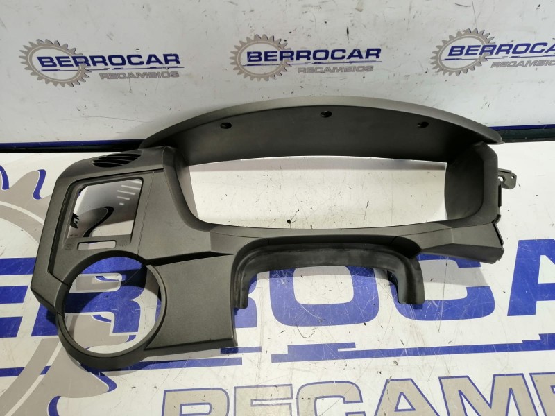 Recambio de moldura para ssangyong kyron 2.0 referencia OEM IAM 7659009000  