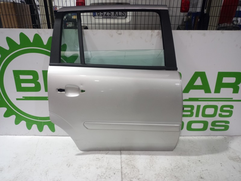 Recambio de puerta trasera derecha para opel zafira b cosmo referencia OEM IAM 124244  
