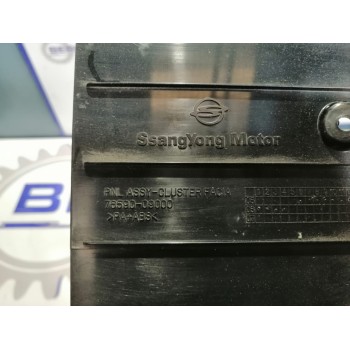 Recambio de moldura para ssangyong kyron 2.0 referencia OEM IAM 7659009000  