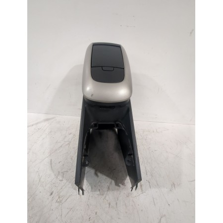 Recambio de consola central para toyota auris (_e15_) 1.33 dual-vvti (nre150_) referencia OEM IAM 5891002050B0  