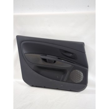 GUARNECIDO PUERTA DELANTERA IZQUIERDA B835 