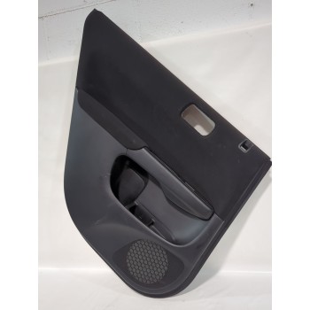 GUARNECIDO PUERTA TRASERA IZQUIERDA 83750S6A0030 