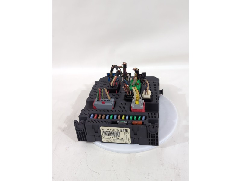 Recambio de caja reles / fusibles para peugeot 207/207+ (wa_, wc_) 1.4 hdi referencia OEM IAM 9663798280  