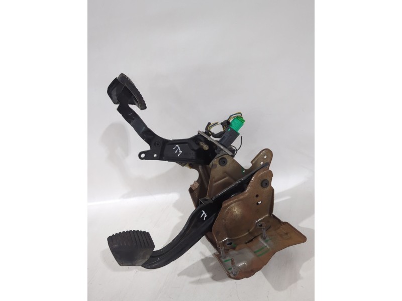 Recambio de pedalera para peugeot 207/207+ (wa_, wc_) 1.4 hdi referencia OEM IAM 9680547680A  