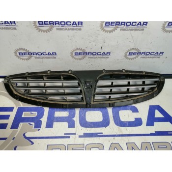 Recambio de rejilla delantera para ssangyong kyron 2.0 referencia OEM IAM 7945109000  