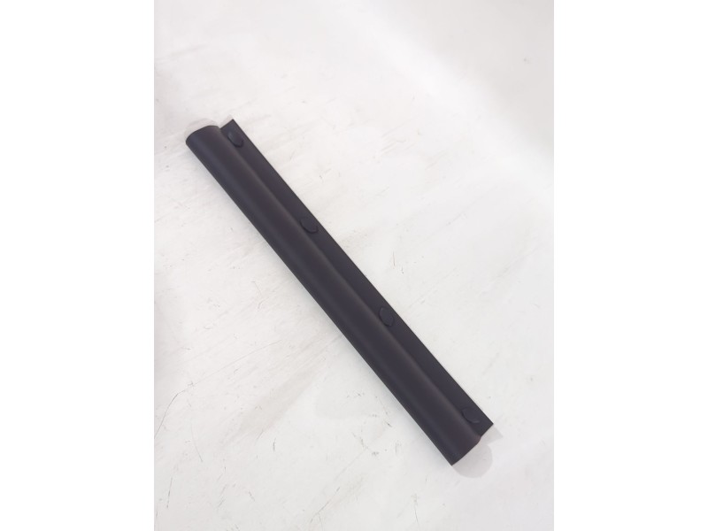 Recambio de goma capot para » otros... modelos referencia OEM IAM 5F0823707B5  