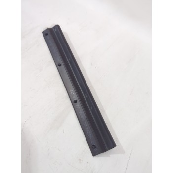 Recambio de goma capot para » otros... modelos referencia OEM IAM 5F0823707B5  