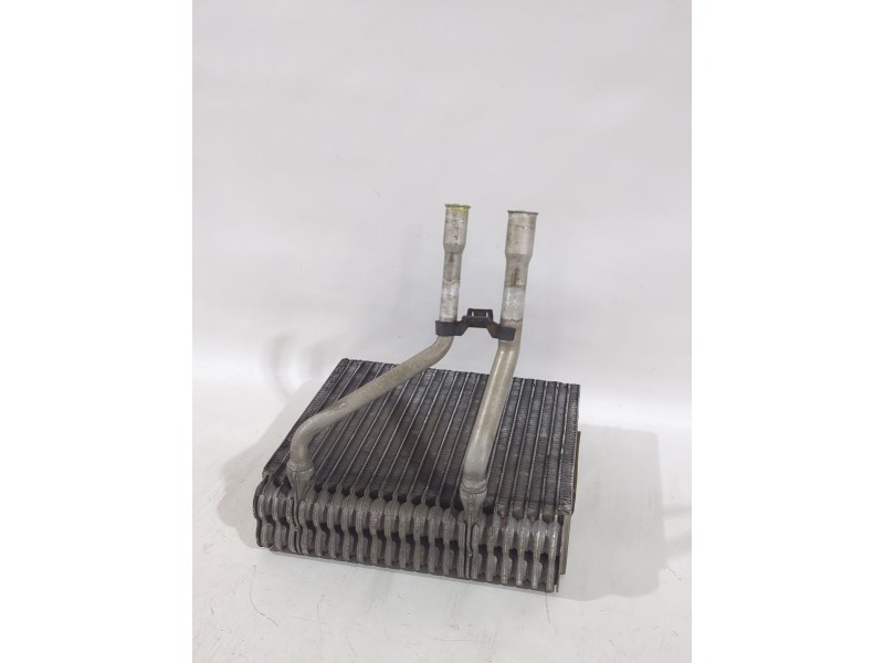 Recambio de evaporador aire acondicionado para ford fusion (ju_) 1.6 referencia OEM IAM 1206933  
