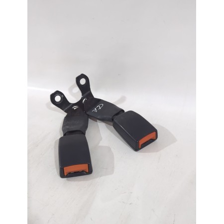 Recambio de enganche cinturon trasero derecho para ford fusion (ju_) 1.6 referencia OEM IAM 2N1AN613K21AD  
