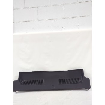 Recambio de moldura para fiat grande punto (199_) 1.4 (199axb11, 199axb1a, 199bxb1a, 199axl1a) referencia OEM IAM 735335686  