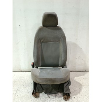 ASIENTO DELANTERO IZQUIERDO 
