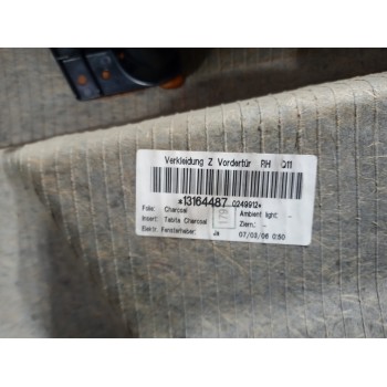 Recambio de guarnecido puerta delantera derecha para opel zafira b cosmo referencia OEM IAM 13164487  