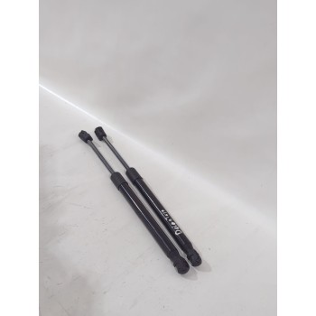 Recambio de amortiguadores capo para alfa romeo 147 (937_) 1.9 jtdm 8v (937.axd1a, 937.axu1a, 937.bxu1a) referencia OEM IAM 4673