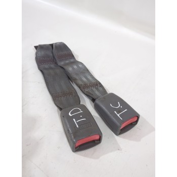Recambio de enganche cinturon trasero central para daewoo kalos sedán (klas) 1.4 referencia OEM IAM CPF4540  