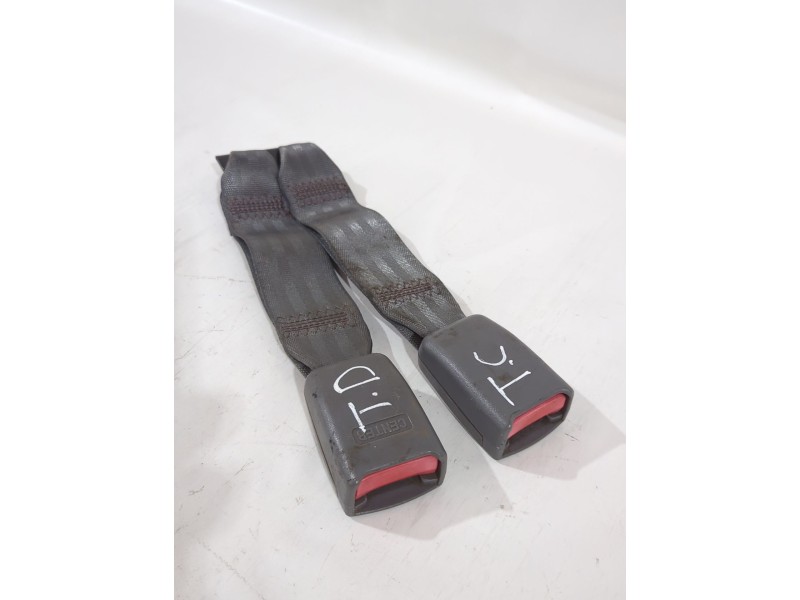 Recambio de enganche cinturon trasero central para daewoo kalos sedán (klas) 1.4 referencia OEM IAM CPF4540  