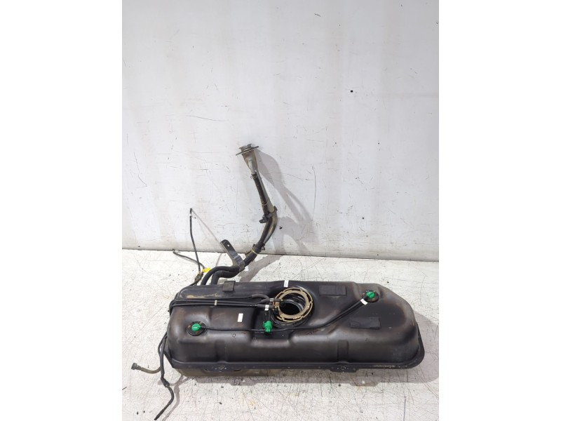 Recambio de deposito combustible para daewoo kalos sedán (klas) 1.4 referencia OEM IAM 96537108  