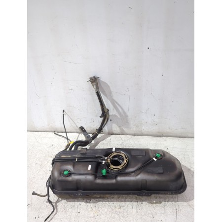 Recambio de deposito combustible para daewoo kalos sedán (klas) 1.4 referencia OEM IAM 96537108  